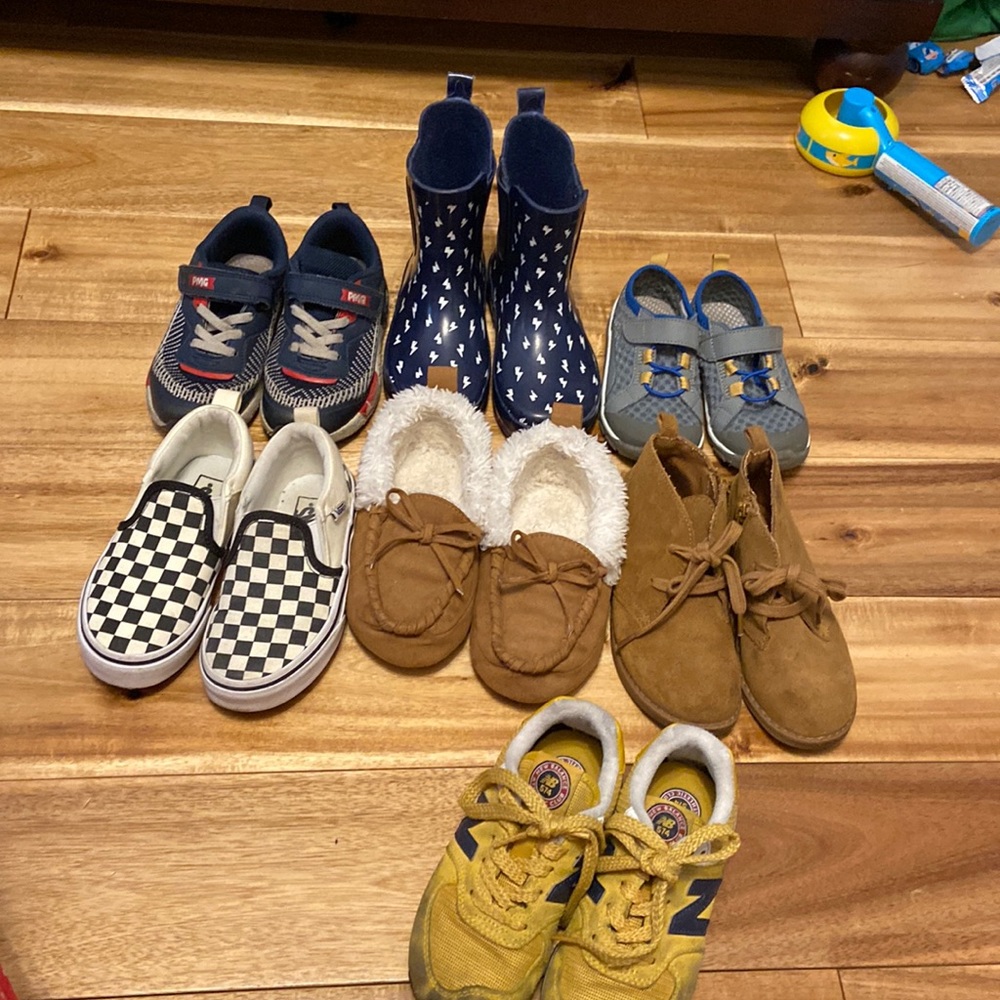 Boys size 10 shoes